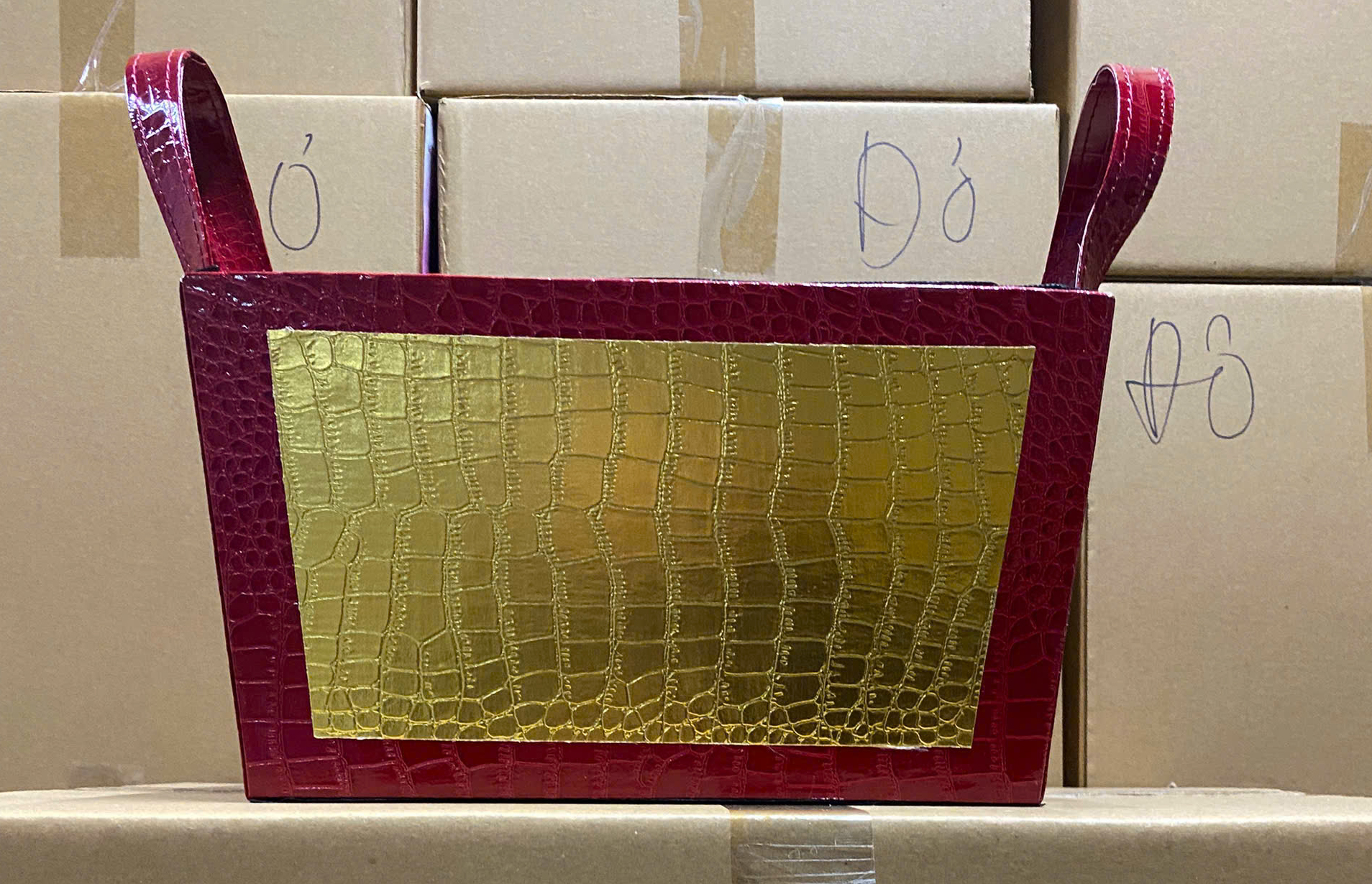 Giỏ đựng quà hình Thuyền Đỏ + Vàng: Loại 2 quai sách – Tel/zalo: (+84) 0934569516