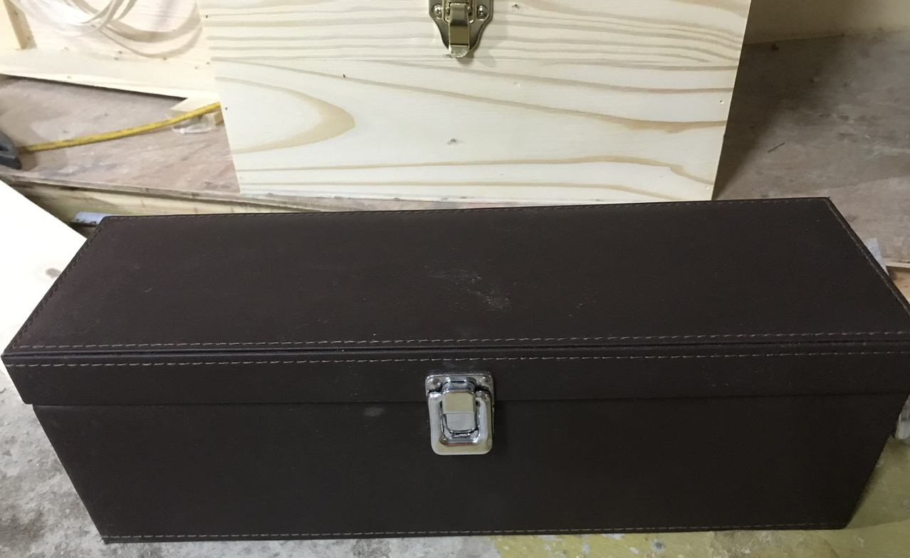 Hộp đựng rượu vang: Hôp loại 01 chai– Tel/zalo: (+84) 0934569516